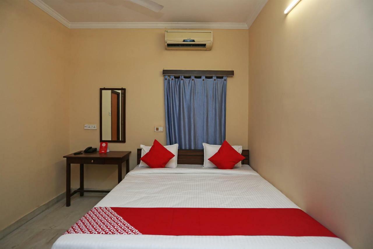 Oyo 29411 Hotel Vanshika Agra  Exteriör bild