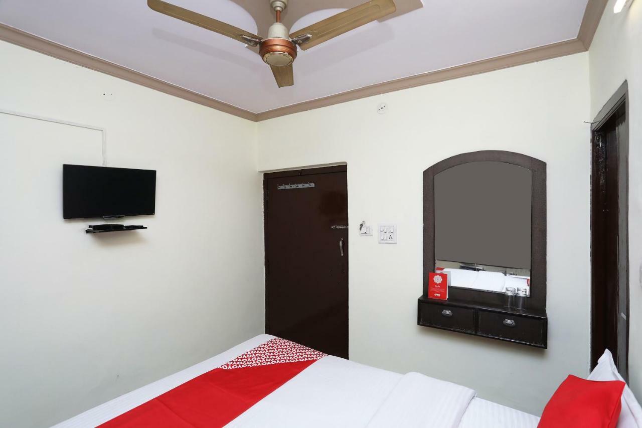 Oyo 29411 Hotel Vanshika Agra  Exteriör bild