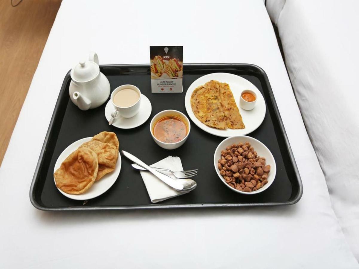 Oyo 29411 Hotel Vanshika Agra  Exteriör bild
